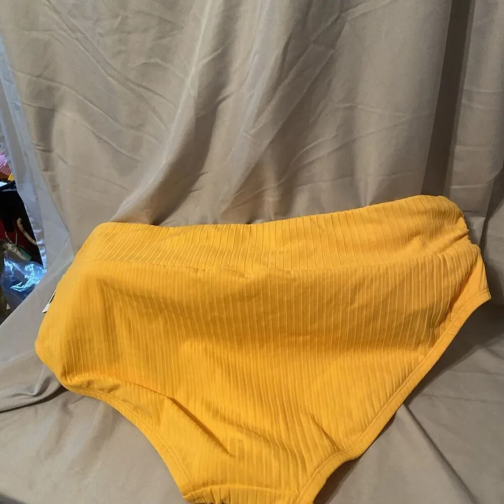NWT Time & Tru Women's Solid Mid-Rise Swimsuit‎ Bottom Yellow Empire XL (16-18)